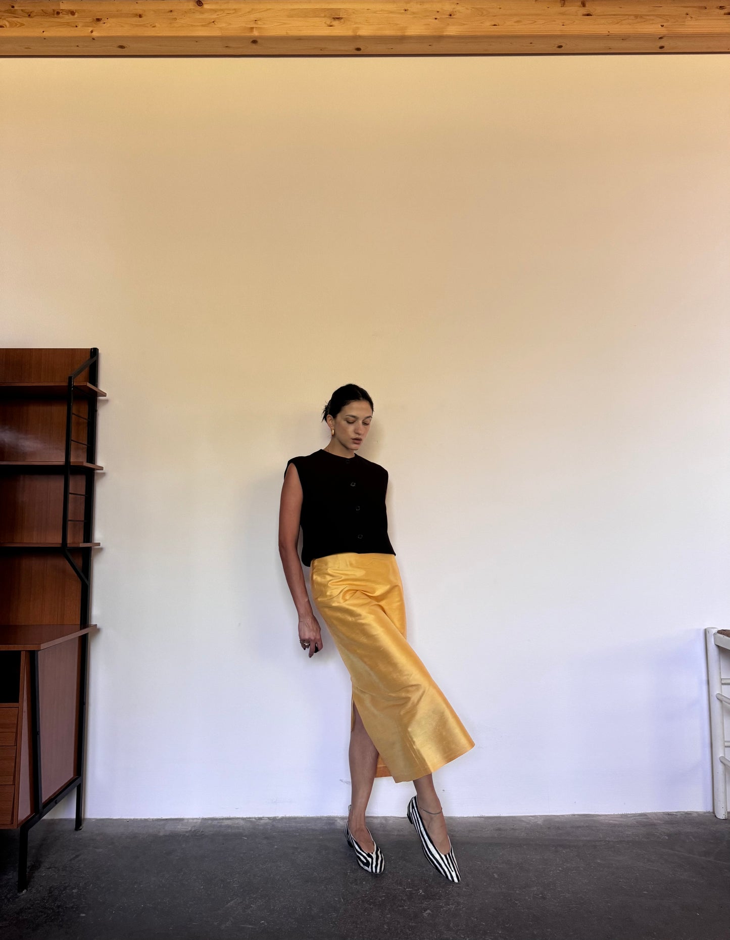 Yellow taffetà pencil skirt
