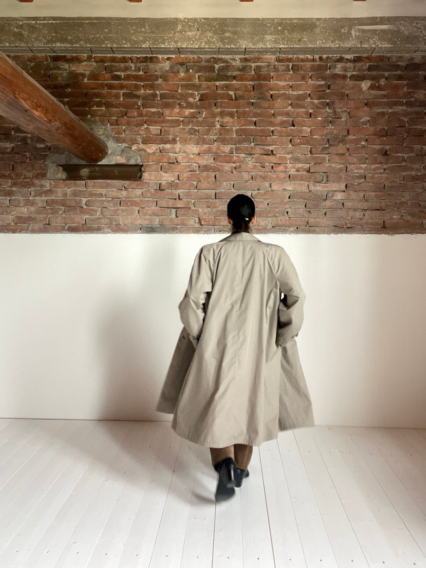 Robert trenchcoat