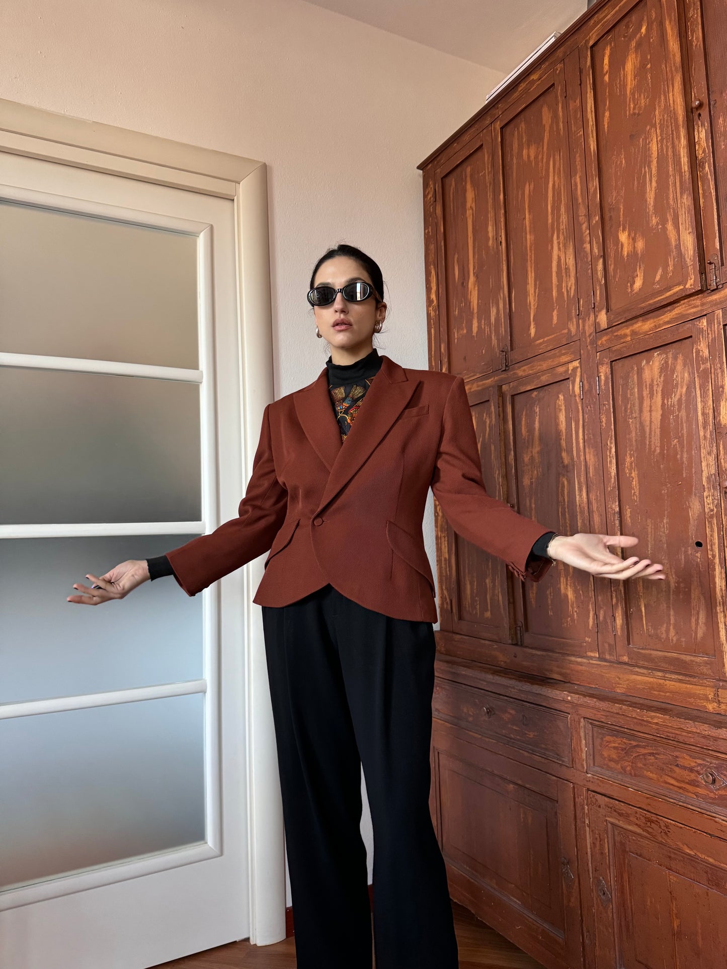 Biscotto cropped blazer