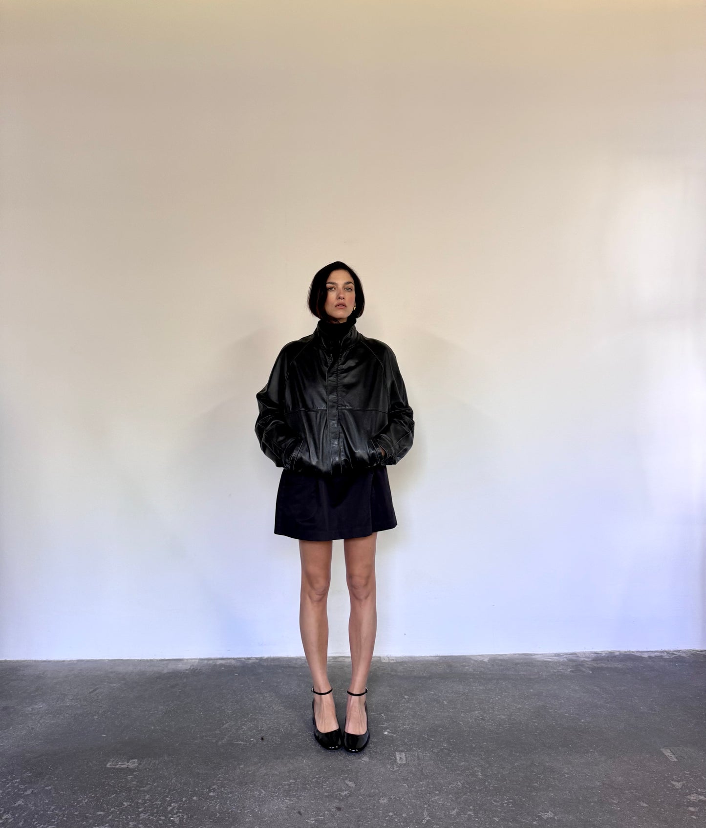 Necessario black bomber