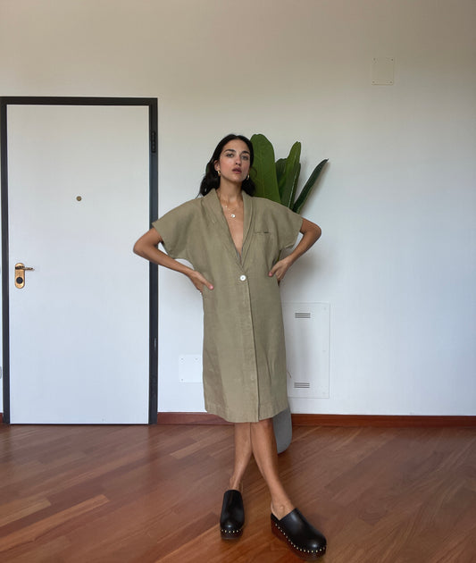 Tailoring linen dress