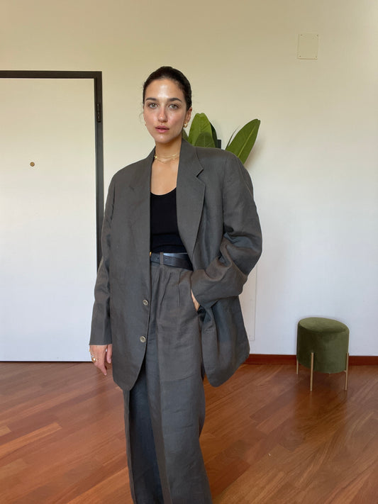 The perfect linen suit