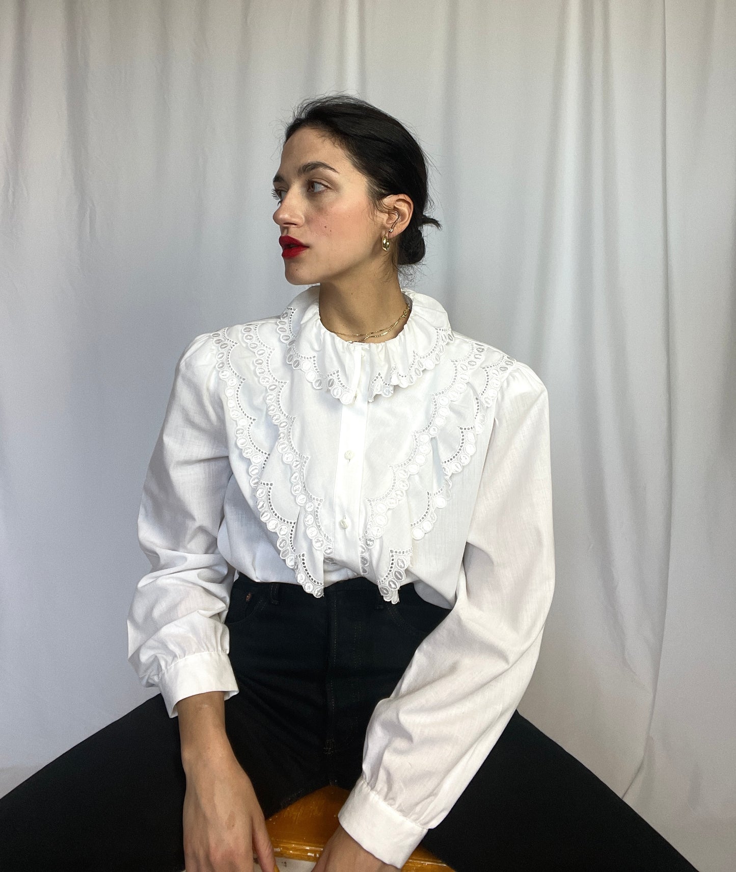 The unforgettable white shirt