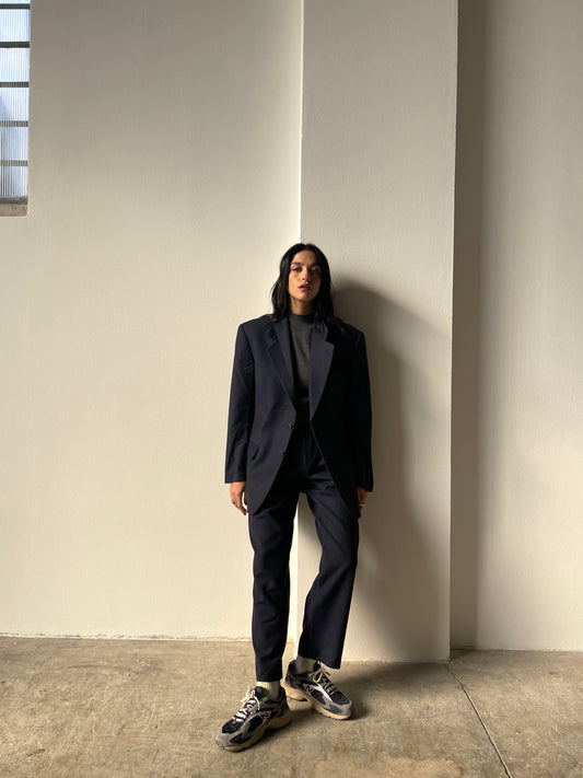 Perfetto imperfetto suit