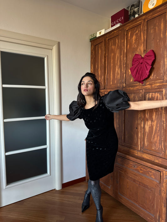 The velvet polka dots dress