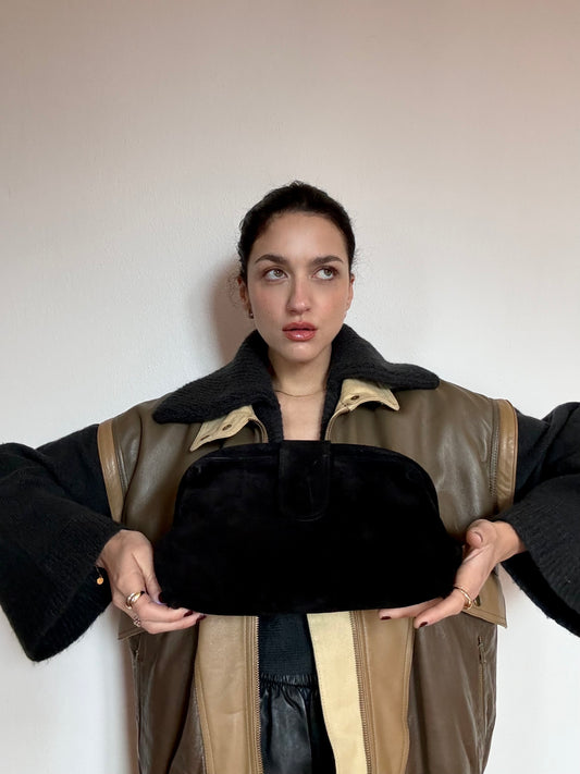 Suede pochette