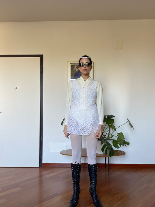 Lace lingerie top + pearl crown