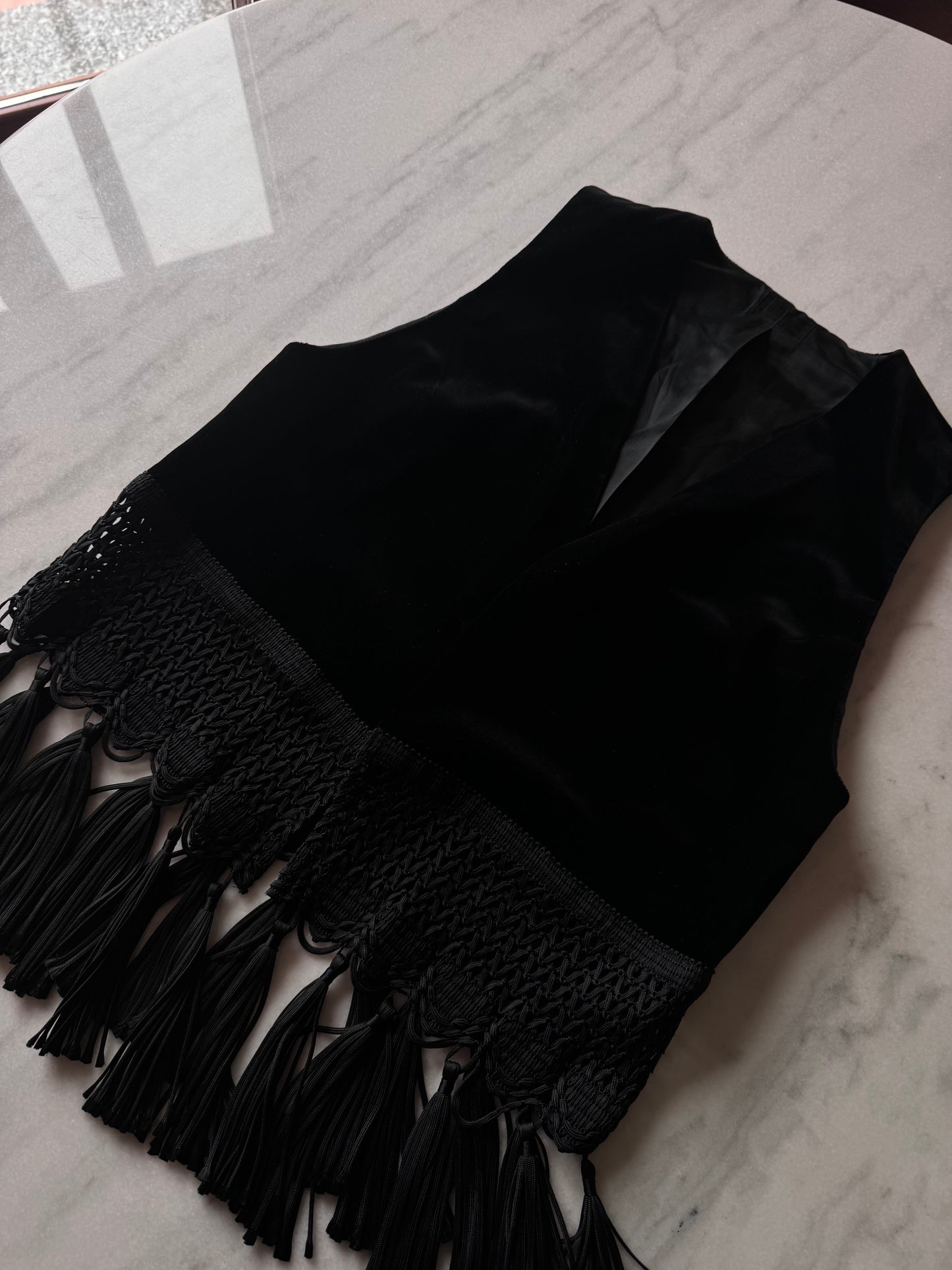 Black fringes velvet vest