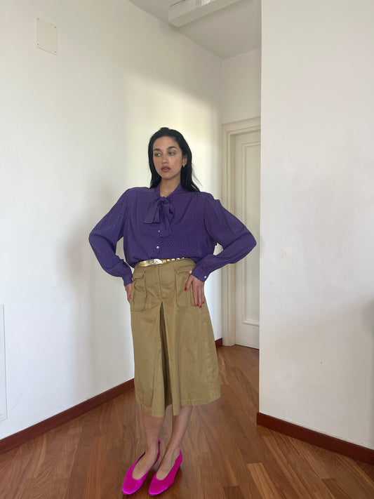 The violet shirt