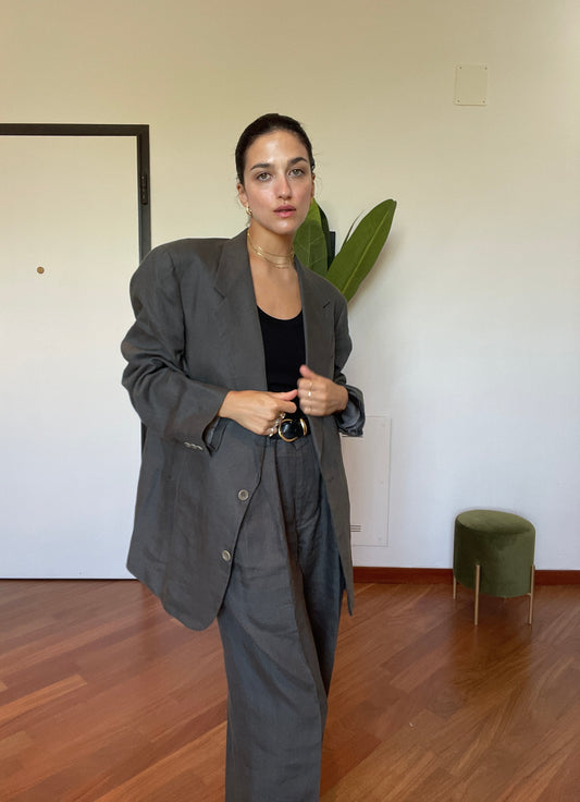 The perfect linen suit