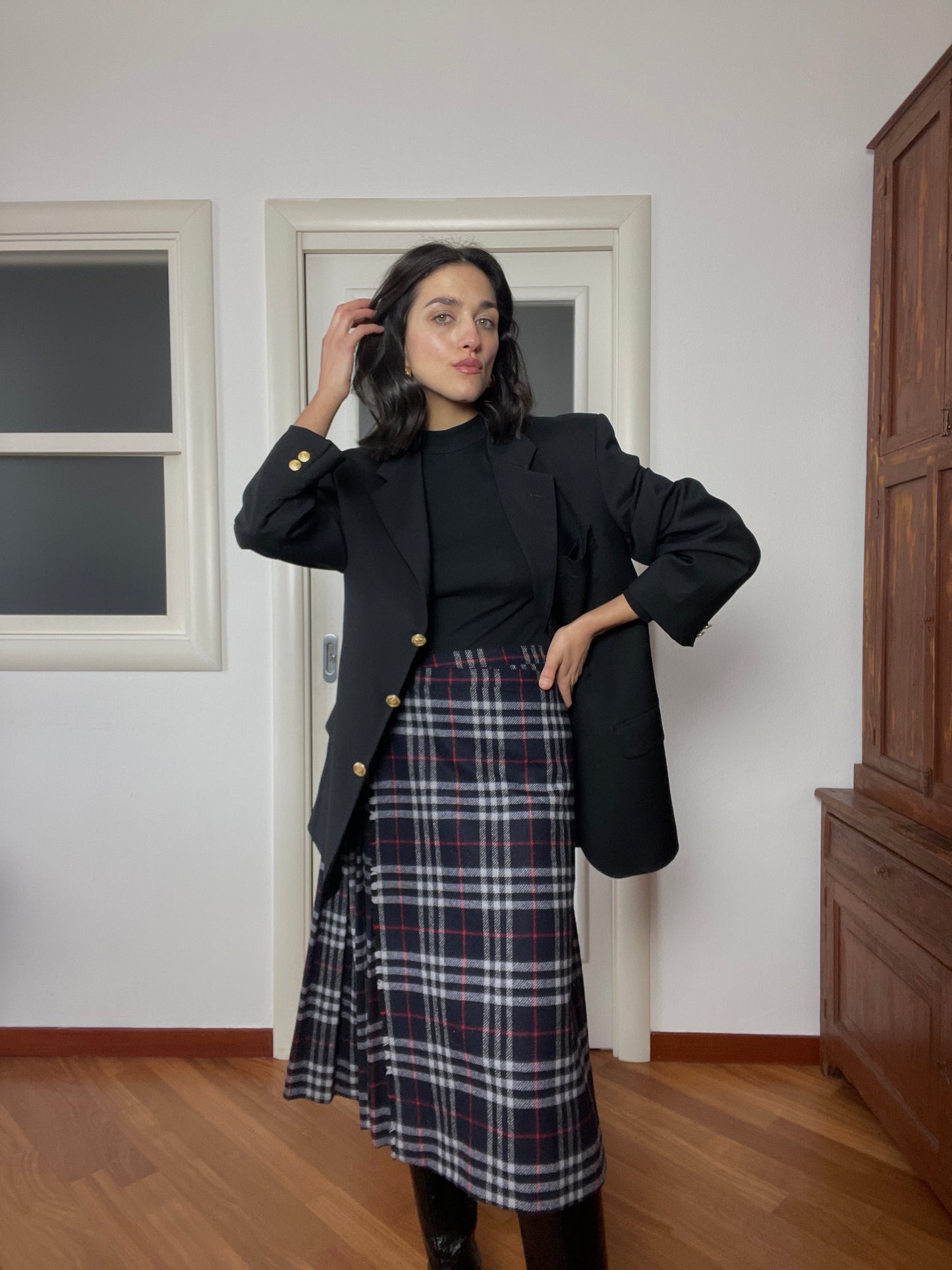 The Burberry wool tartan skirt