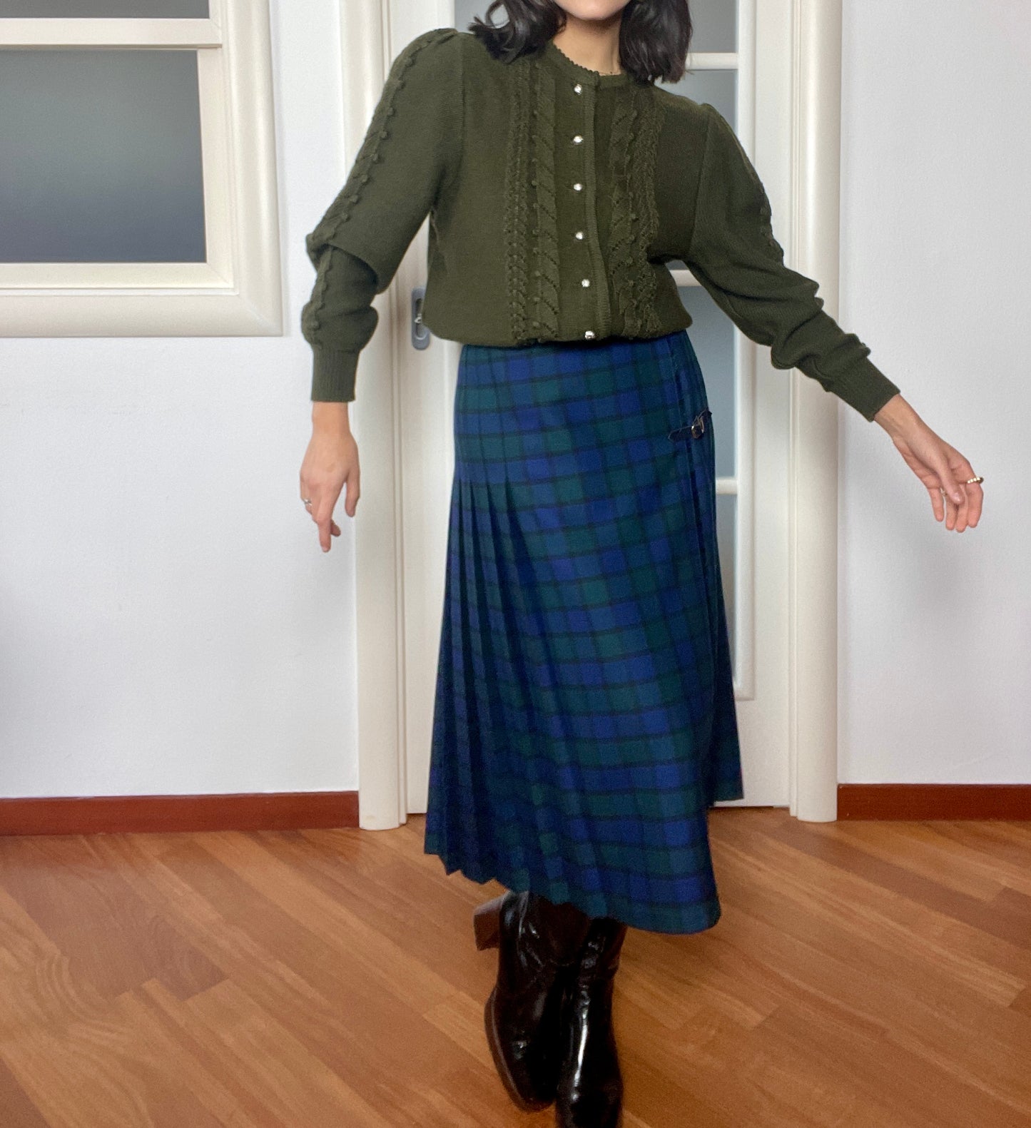 The pleated tartan skirt