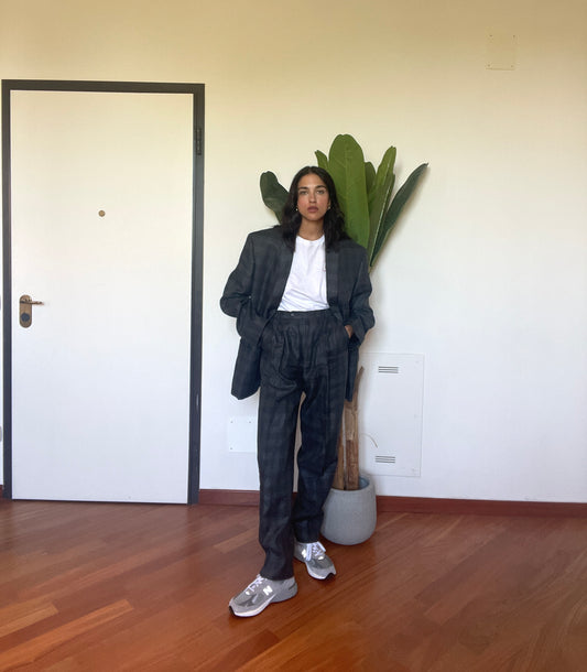 Gianni Versace precious linen suit